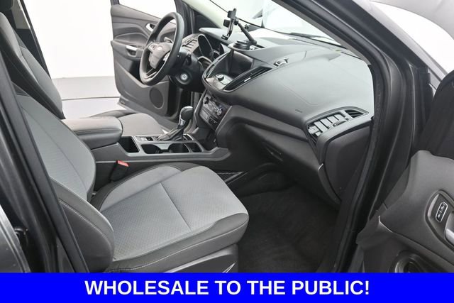 Used 2017 Ford Escape SE w/ Equipment Group 201A FWD image 16