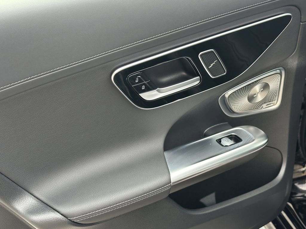 Used 2024 Mercedes-Benz C 300 4MATIC Sedan image 25