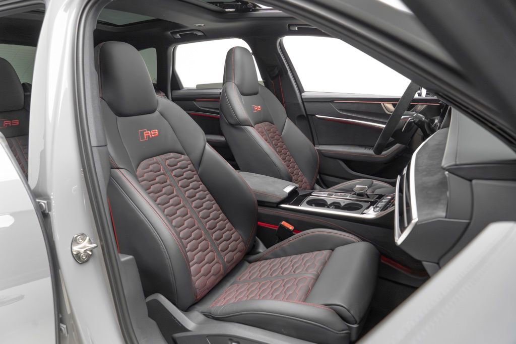 Used 2025 Audi RS 6 performance image 36