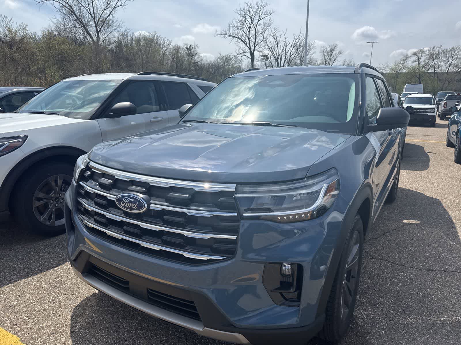 New 2026 Ford Explorer Active w/ Active Comfort Package AWD/4WD image 3