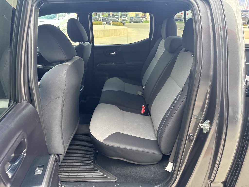 Certified 2020 Toyota Tacoma TRD Off-Road w/ Technology Package AWD/4WD image 23
