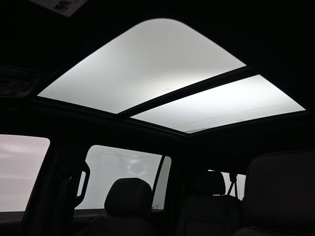 Used 2024 GMC Yukon XL Denali image 23