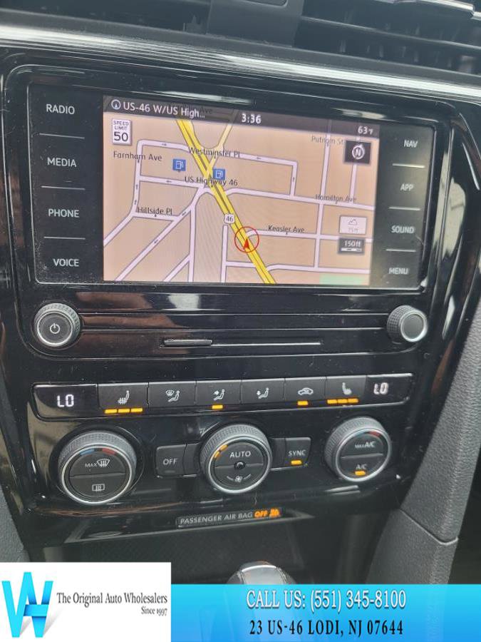 Used 2021 Volkswagen Passat 2.0T R-Line image 18