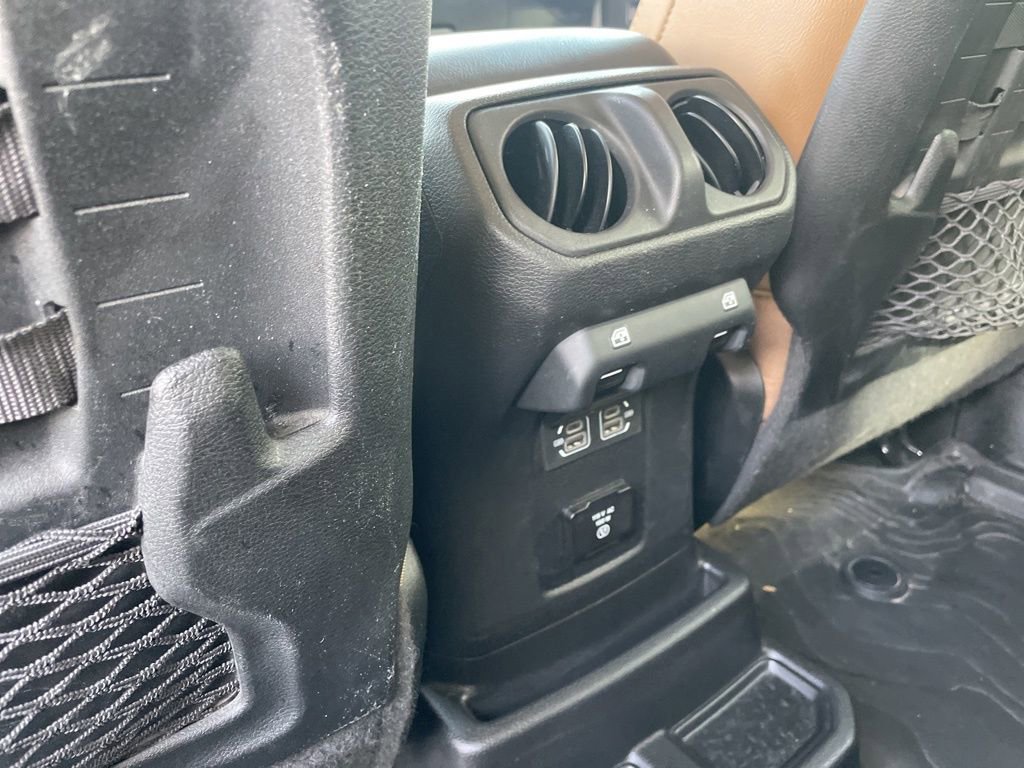 Used 2022 Jeep Wrangler Unlimited Rubicon w/ Trailer Tow Package image 34