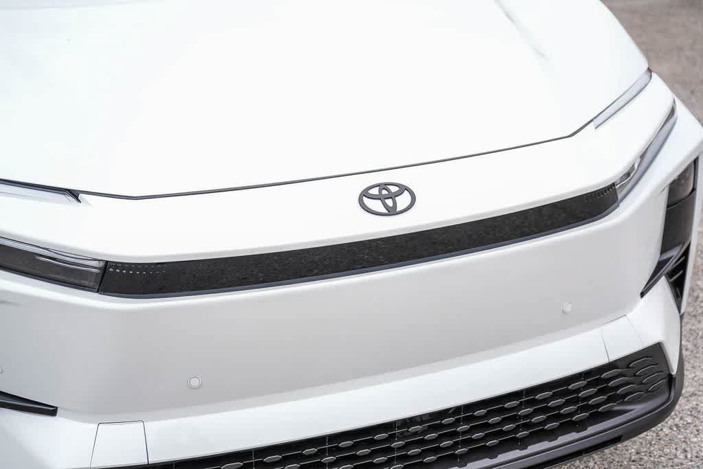 New 2026 Toyota C-HR AWD/4WD image 5