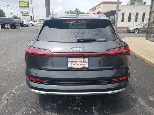 Used 2019 Audi e-tron Prestige w/ Prestige Package AWD/4WD image 6