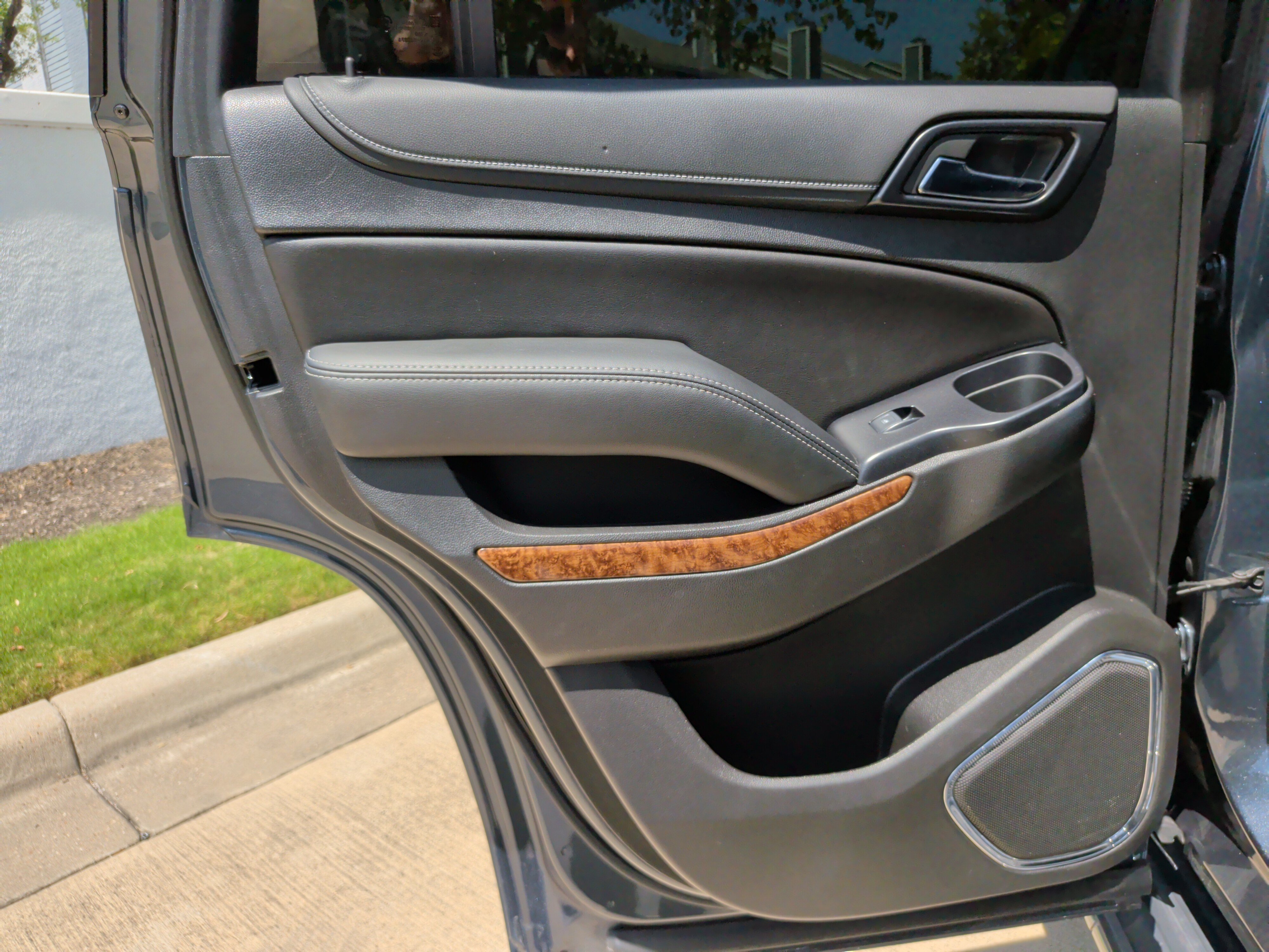 Used 2019 Chevrolet Tahoe Premier RWD image 40