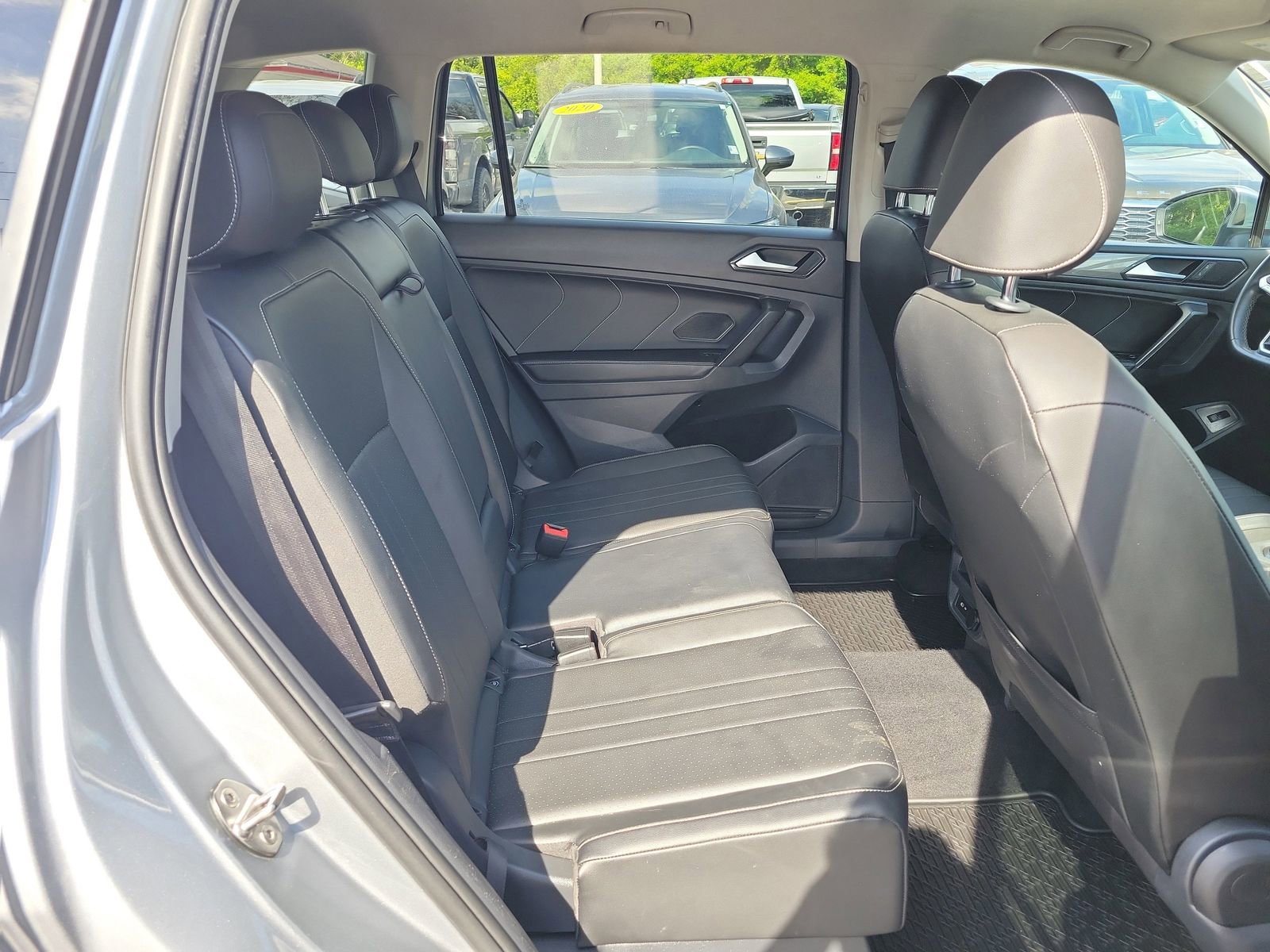 Used 2022 Volkswagen Tiguan SE AWD/4WD image 13