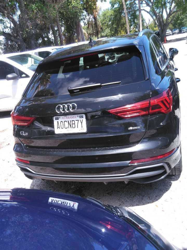 Used 2025 Audi Q3 2.0T Premium image 4