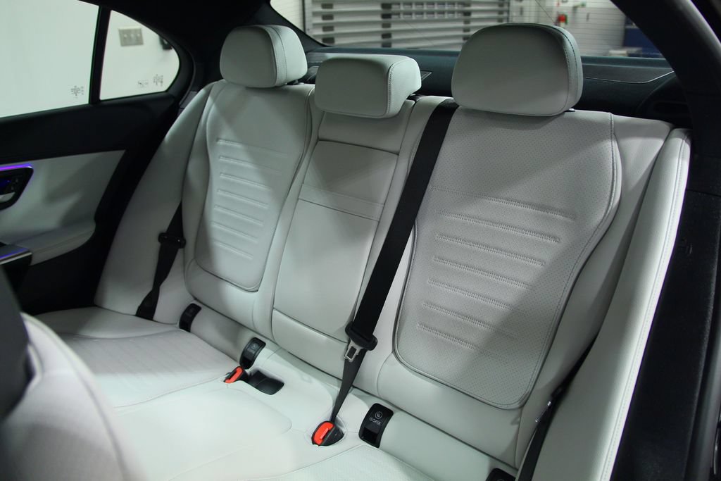 Used 2024 Mercedes-Benz C 300 4MATIC Sedan image 31