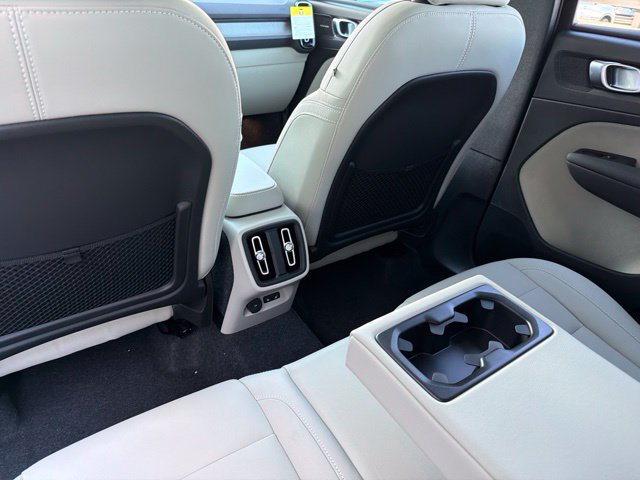 New 2026 Volvo XC40 B5 Ultra w/ Protection Package Premier AWD/4WD image 8