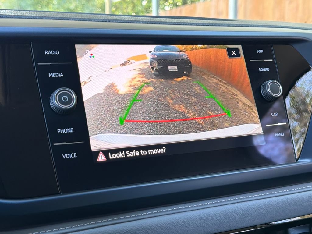 Used 2024 Volkswagen Taos SE w/ MDO Package image 7