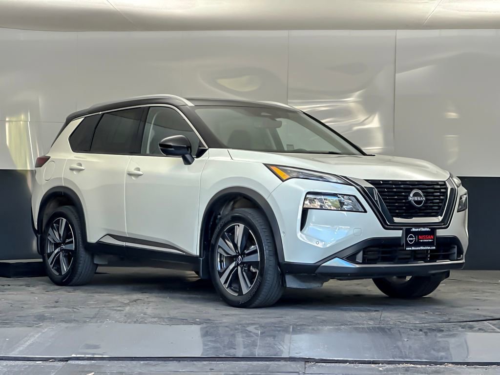 Used 2023 Nissan Rogue SL w/ SL Premium Package image 1