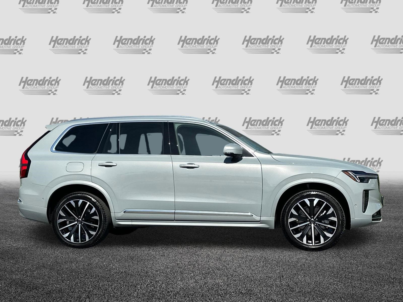 Used 2026 Volvo XC90 B6 Plus w/ Protection Package image 3
