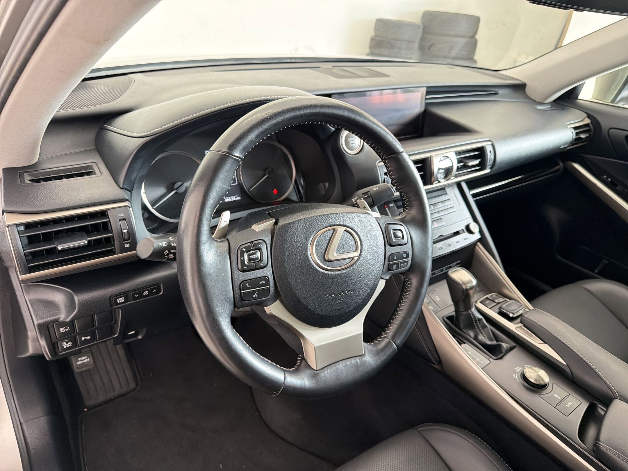 Used 2018 Lexus IS 300 AWD w/ Comfort Package image 4