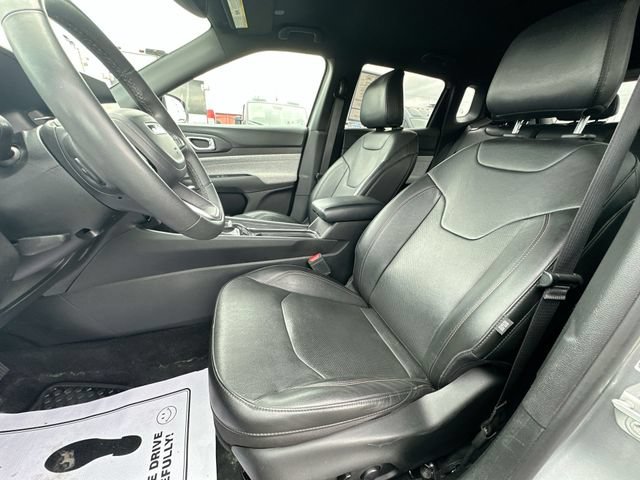 Used 2023 Jeep Compass Latitude AWD/4WD image 13