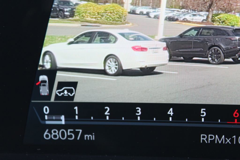 Used 2021 Cadillac Escalade ESV Premium Luxury w/ Driver Assist Tech Package image 16