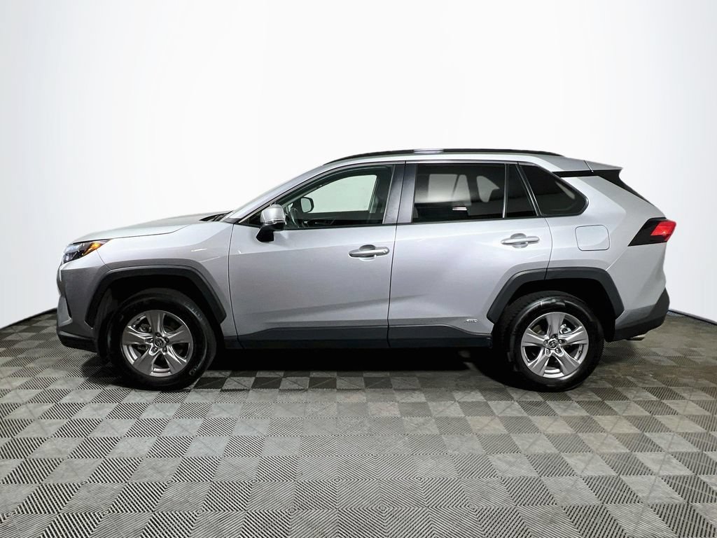 Certified 2025 Toyota RAV4 XLE AWD/4WD image 4