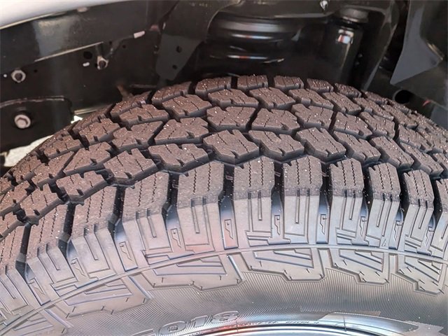 Used 2024 RAM 2500 Tradesman w/ Chrome Appearance Group image 11