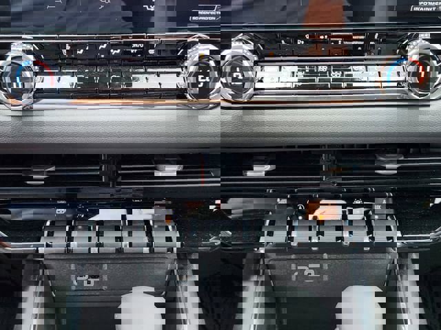 New 2025 GMC Canyon Elevation w/ Convenience Package image 14