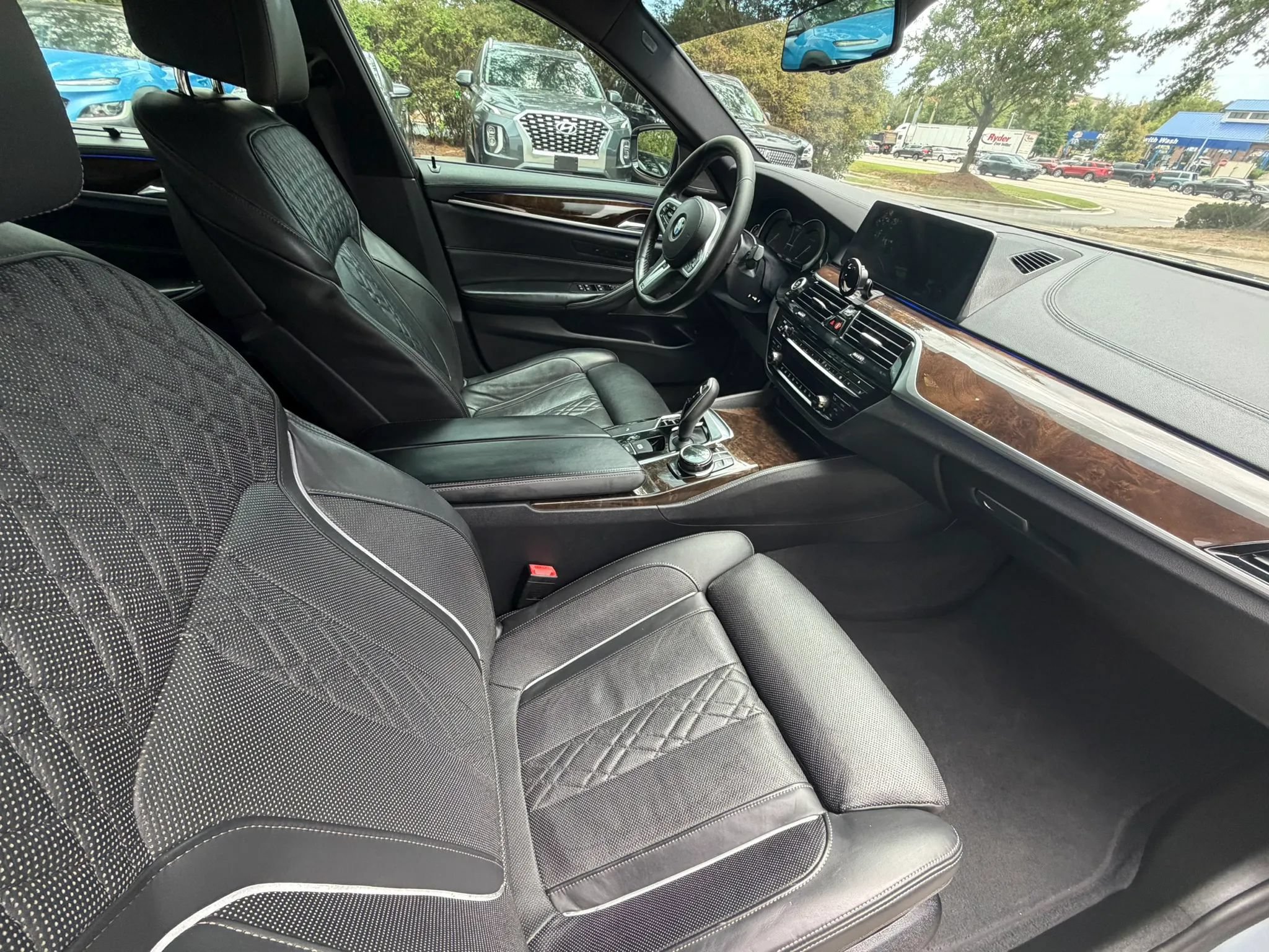 Used 2018 BMW M550i xDrive AWD/4WD image 10