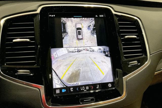 Certified 2024 Volvo XC90 B6 Ultimate w/ Protection Package Premier image 24