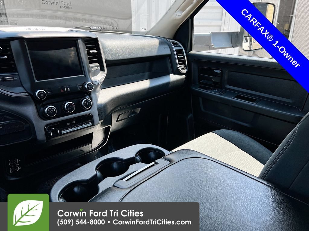 Used 2020 RAM 5500 Tradesman w/ Chrome Appearance Group AWD/4WD image 23