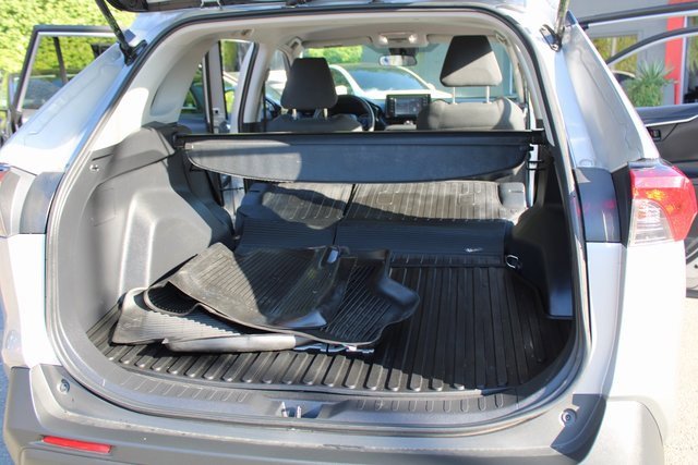 Used 2022 Toyota RAV4 LE image 21