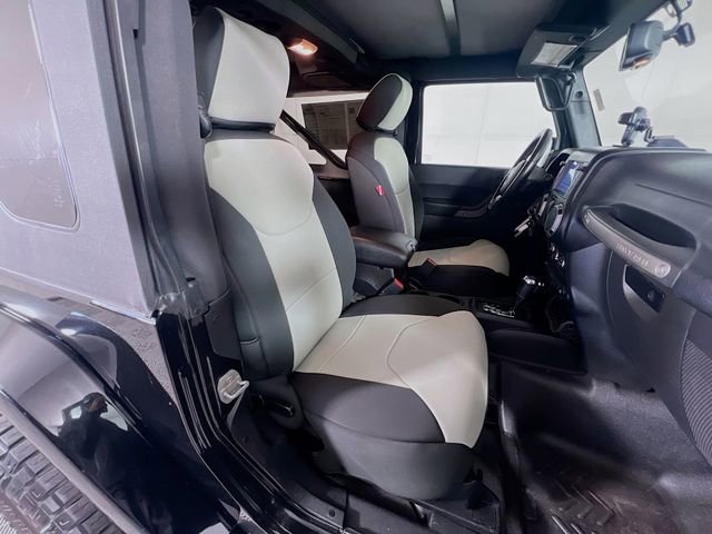 Used 2016 Jeep Wrangler Sport image 27