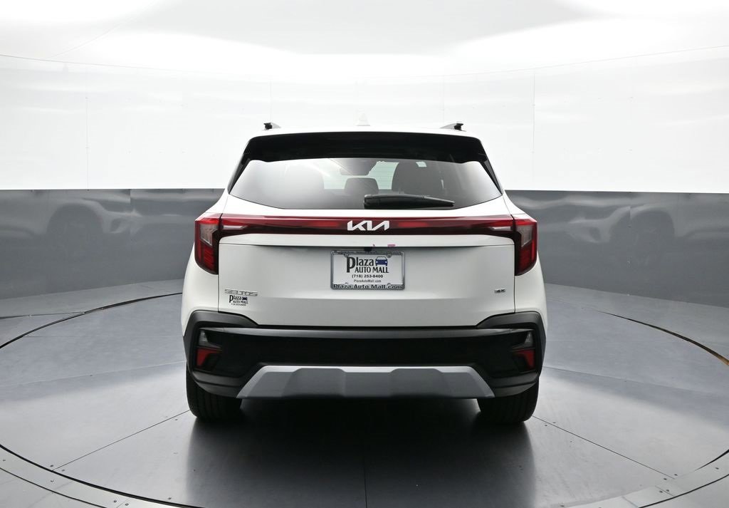Certified 2025 Kia Seltos SX w/ SX Sunroof Package image 7