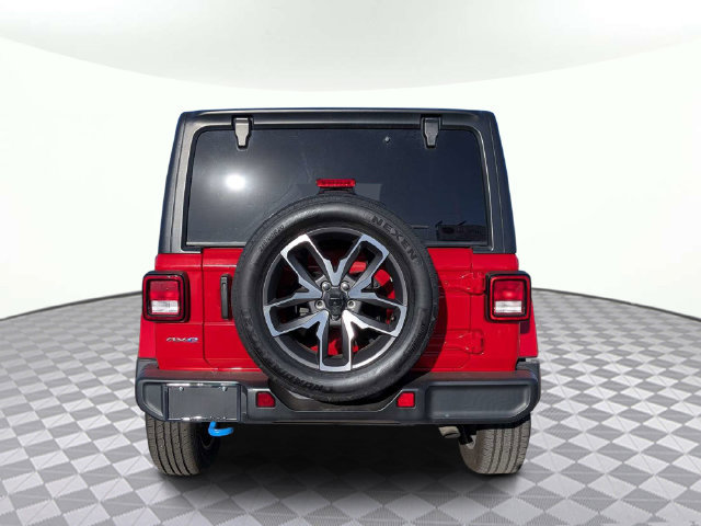 Used 2024 Jeep Wrangler Unlimited AWD/4WD image 4