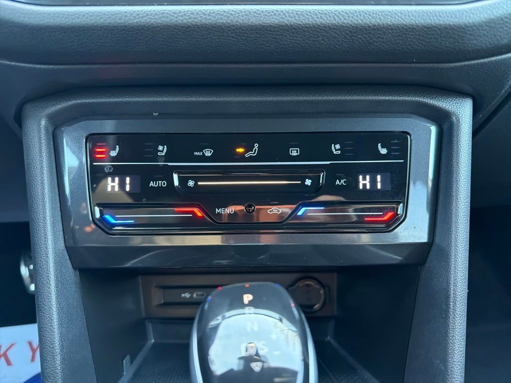 Used 2023 Volkswagen Tiguan SEL R-Line image 21