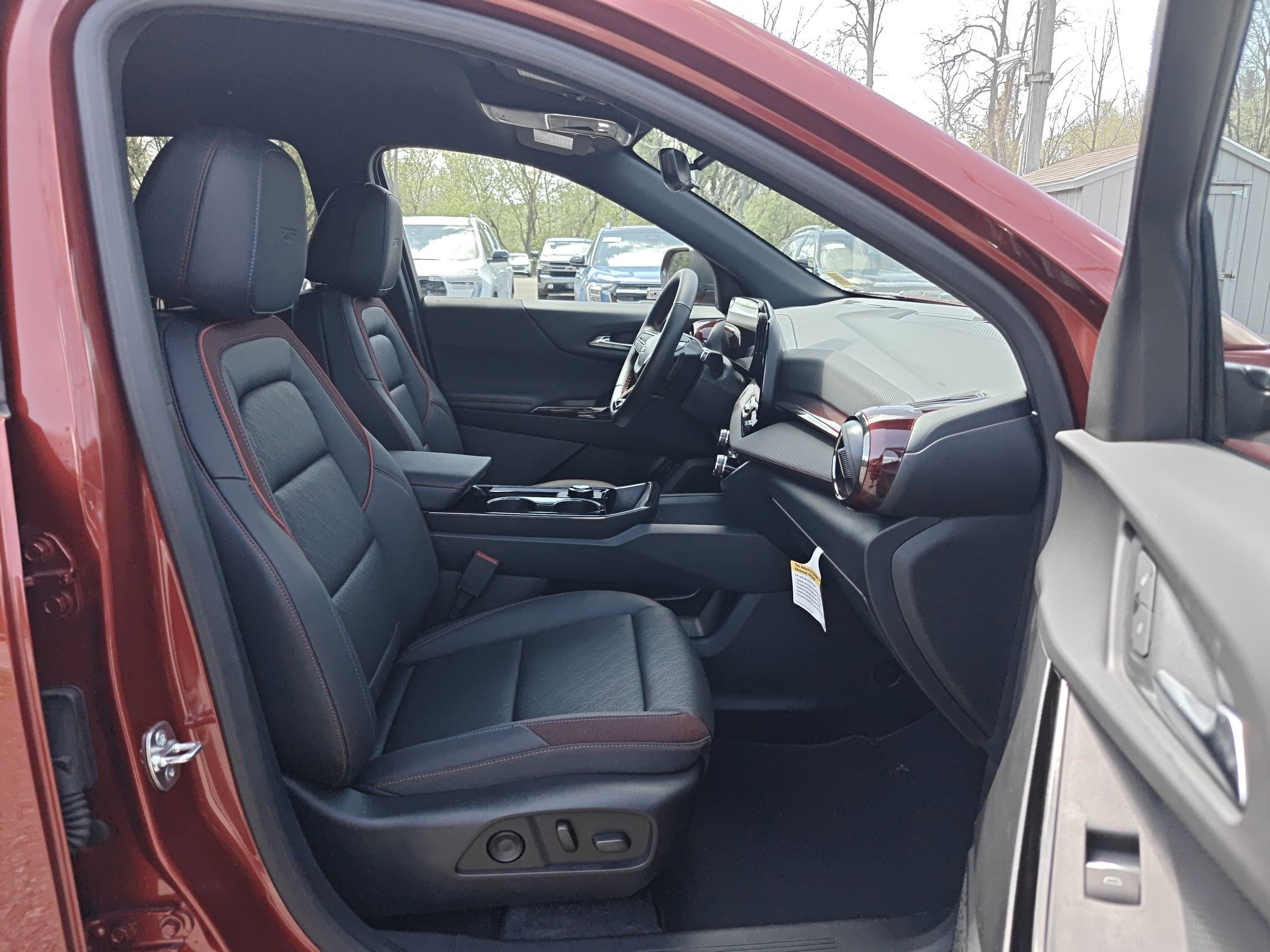 Certified 2025 Chevrolet Equinox RS w/ Safety and Technology Package AWD/4WD image 30