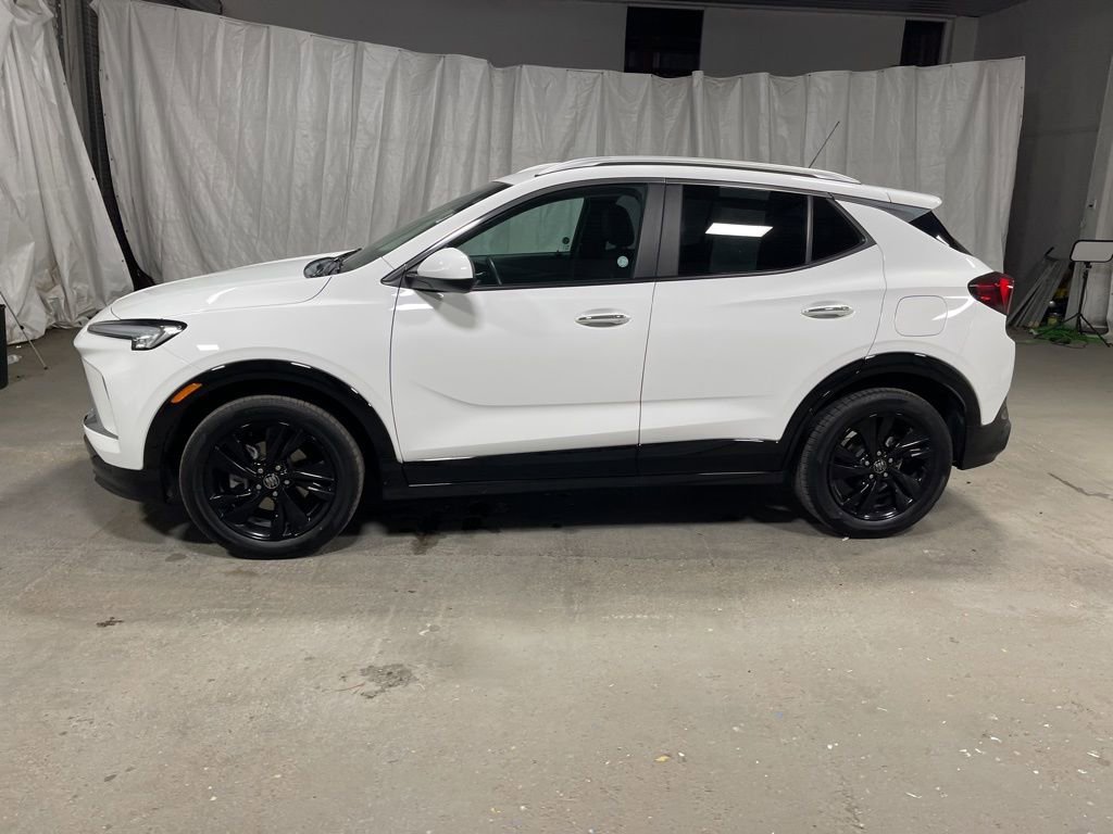 Used 2024 Buick Encore GX Sport Touring w/ Comfort Package image 4