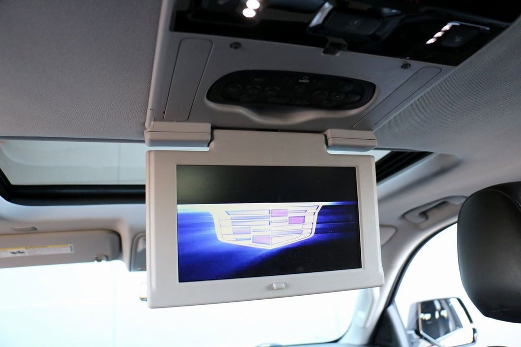 Used 2020 Cadillac Escalade ESV Premium Luxury image 32