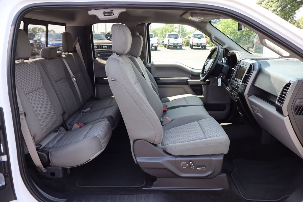 Used 2018 Ford F150 XLT w/ Equipment Group 302A Luxury AWD/4WD image 32
