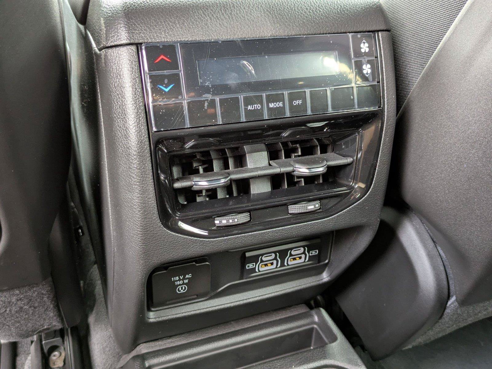 New 2025 Jeep Grand Cherokee L Altitude AWD/4WD image 27