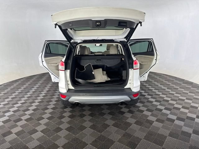 Used 2016 Ford Escape Titanium w/ Equipment Group 301A AWD/4WD image 17