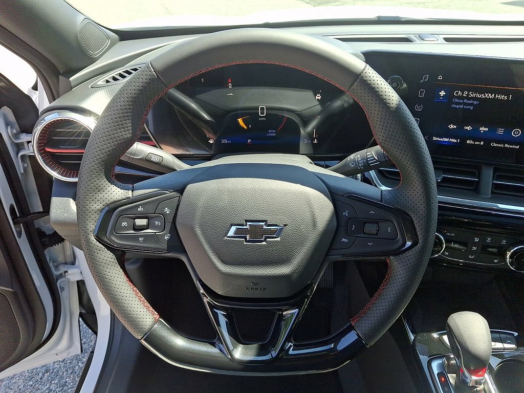 New 2026 Chevrolet Trax RS w/ Sunroof Package FWD image 14