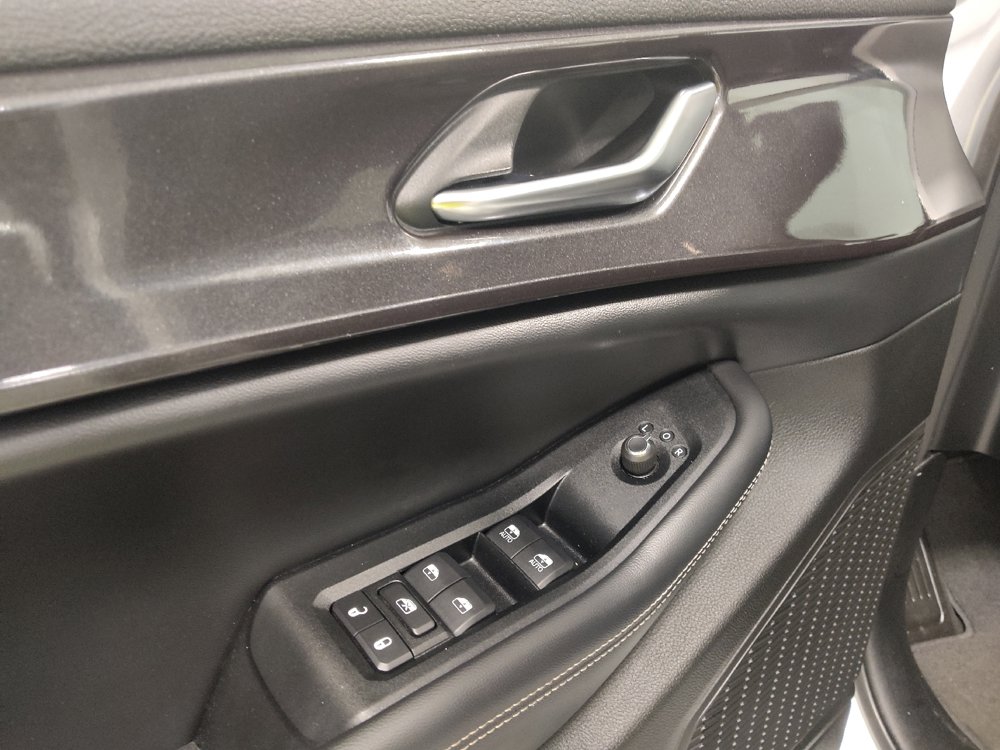 Used 2023 Jeep Grand Cherokee L Laredo AWD/4WD image 27