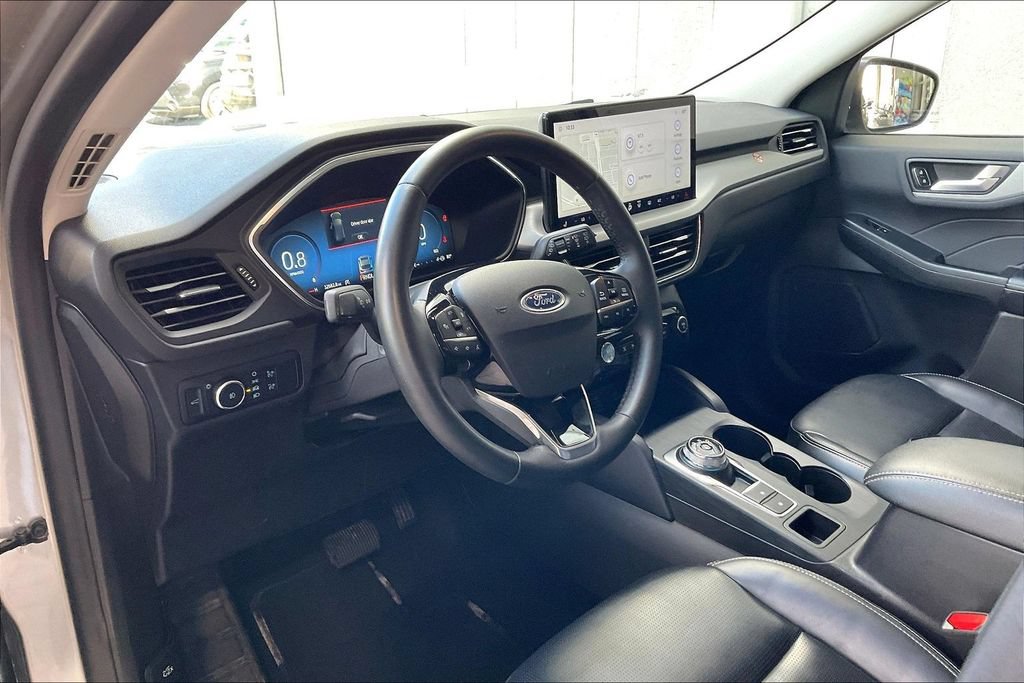 Used 2024 Ford Escape Platinum AWD/4WD image 4