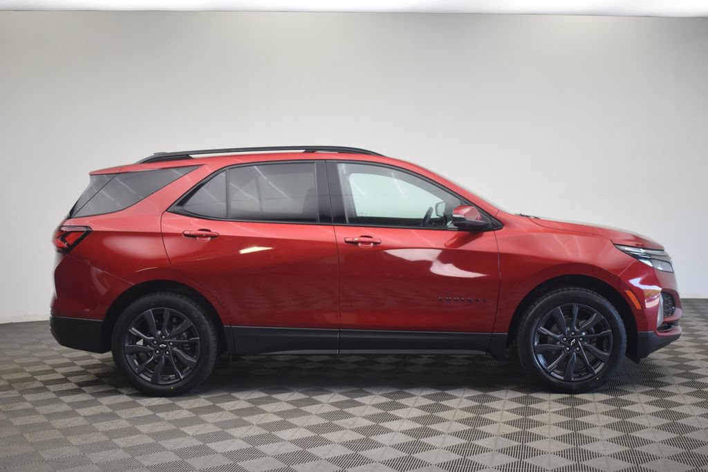 Used 2022 Chevrolet Equinox RS w/ RS Leather Package AWD/4WD image 13