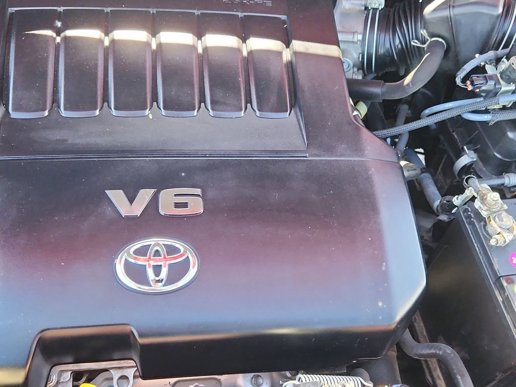 Used 2010 Toyota RAV4 Limited image 14