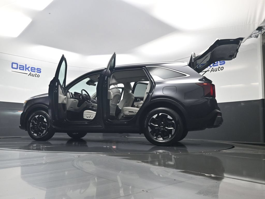 Certified 2025 Kia Sorento S w/ Panoramic Sunroof Package FWD image 64