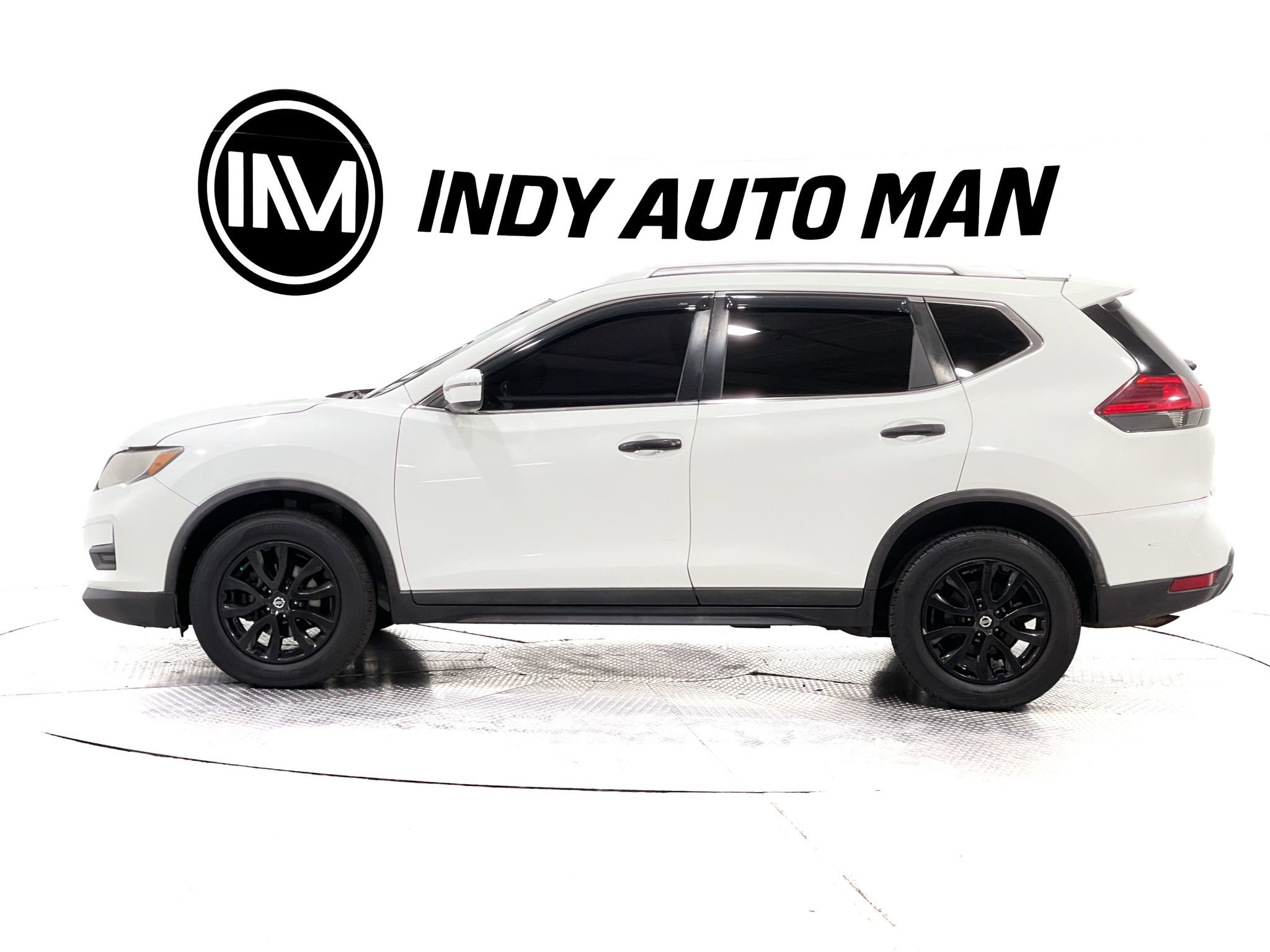 Used 2017 Nissan Rogue SV AWD/4WD image 7