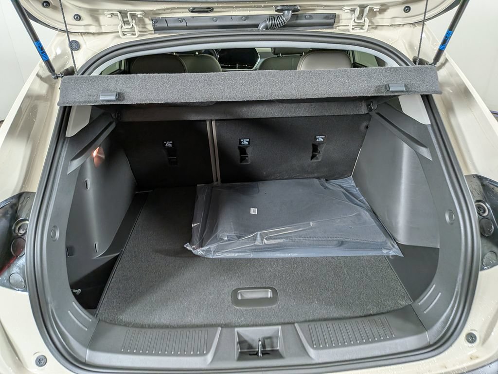 New 2026 Chevrolet Trax ACTIV w/ Driver Confidence Package FWD image 10