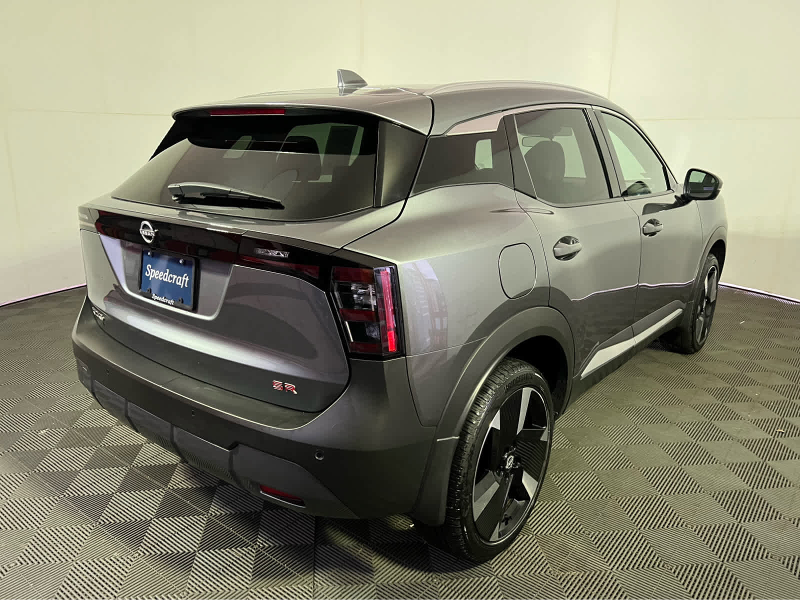 Certified 2025 Nissan Kicks SR FWD image 7
