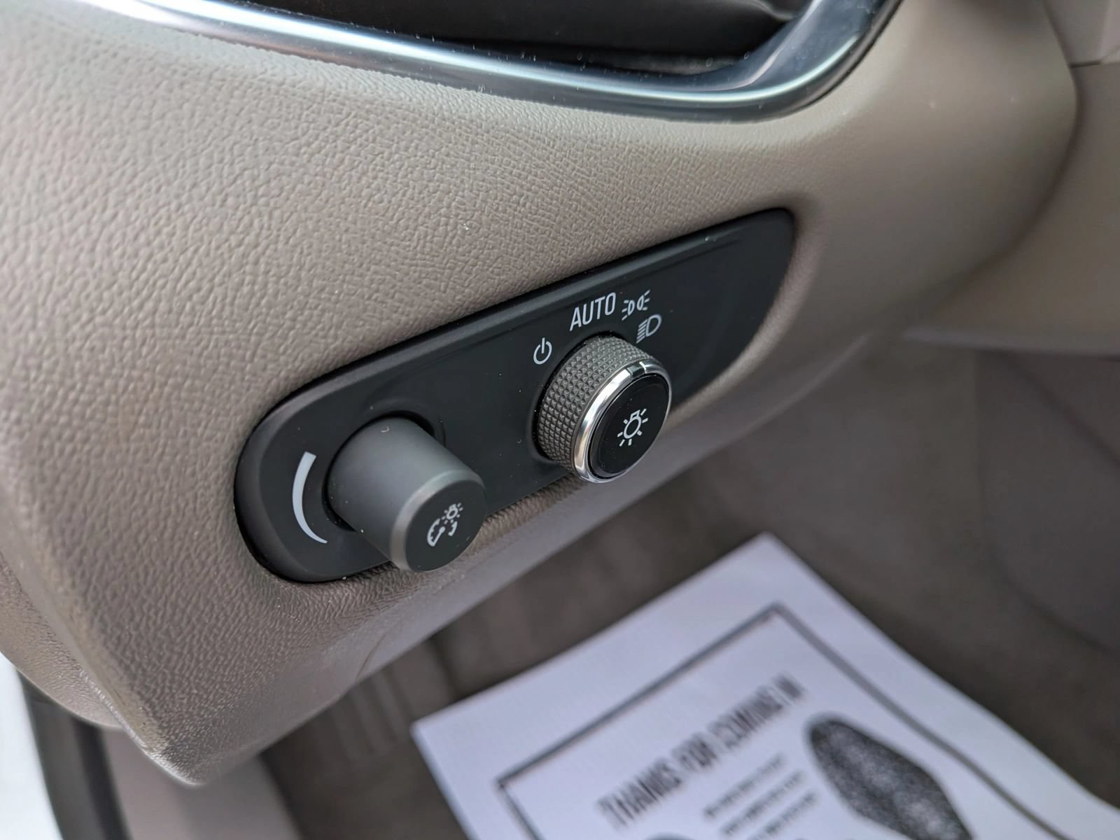 Used 2021 Chevrolet Malibu LT FWD image 38