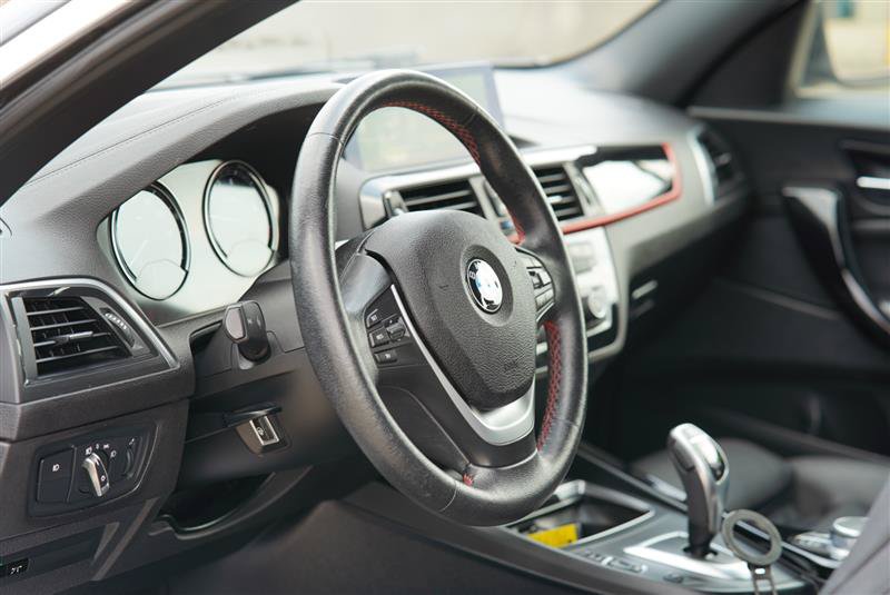 Used 2019 BMW 230i Convertible w/ Premium Package RWD image 59