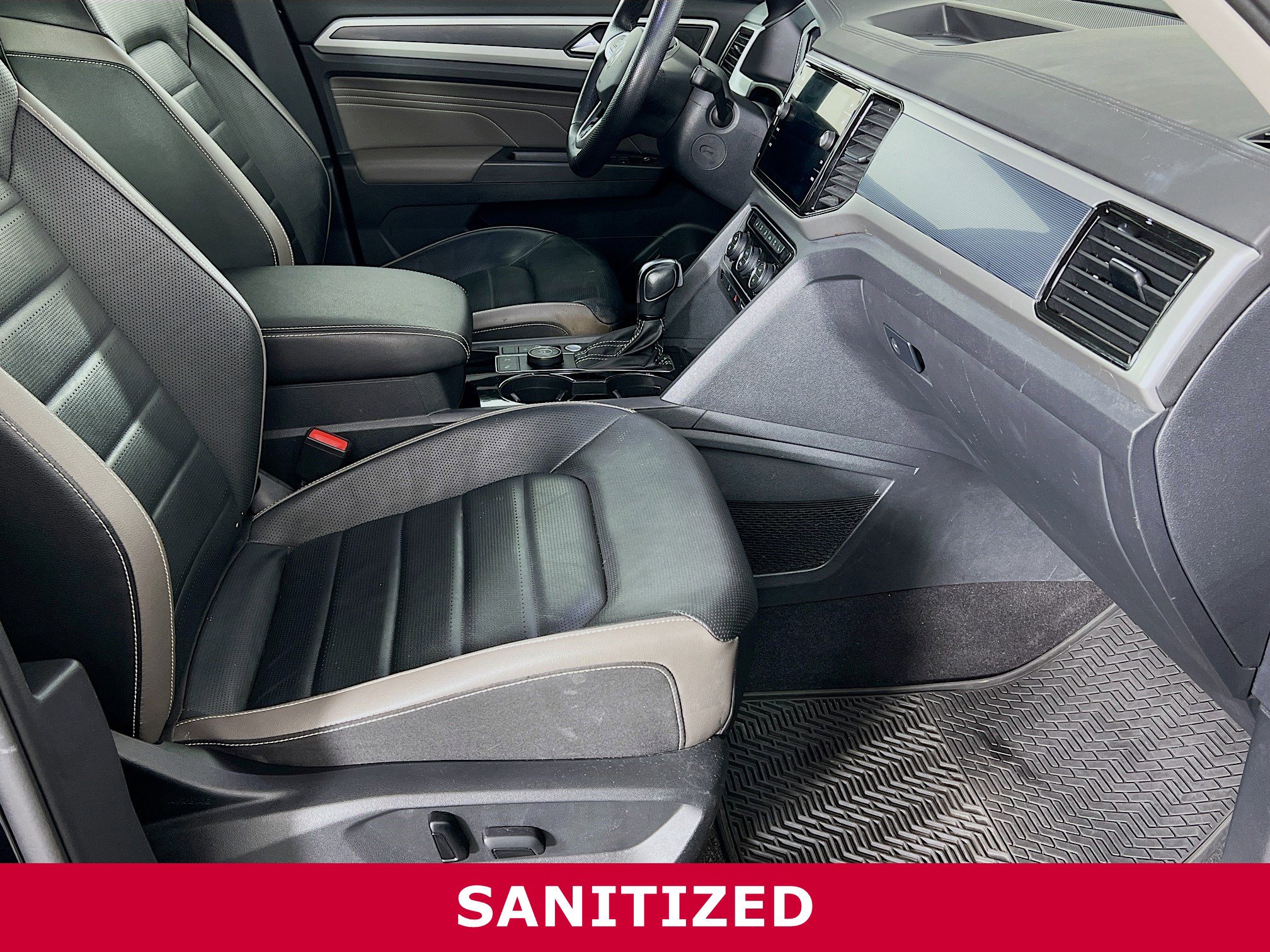 Used 2023 Volkswagen Atlas SEL Premium image 24